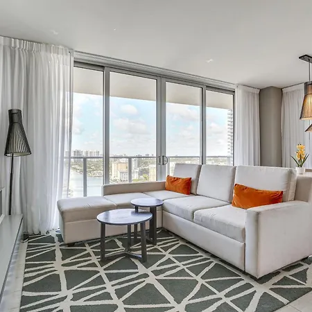 Upscale 16Th-Floor Condo, Walk To Hollywood Beach!